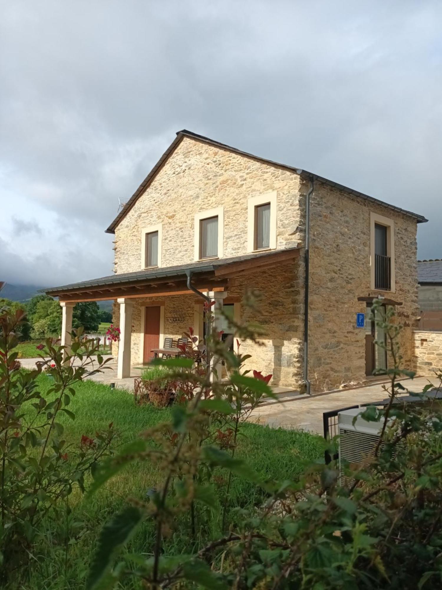 Casa Os Prados Da Albela Hotel Triacastela Exterior photo